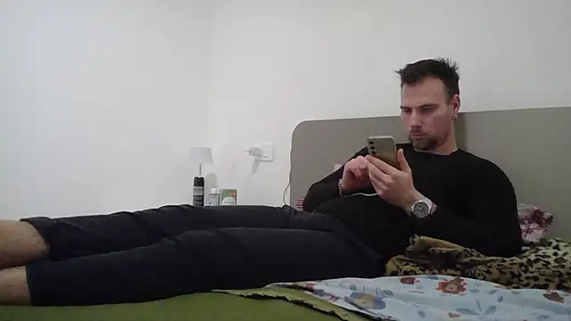 mrlyuis live sex cam