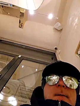 no_snitch_isoke live sex cam