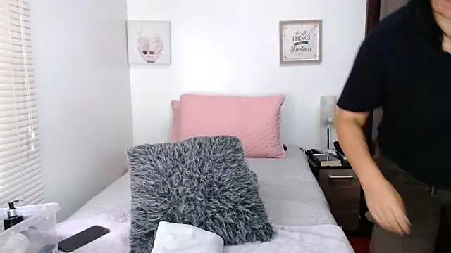 Maira_B's cam snapshot