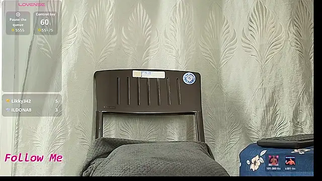 Daphne_Hills's cam snapshot