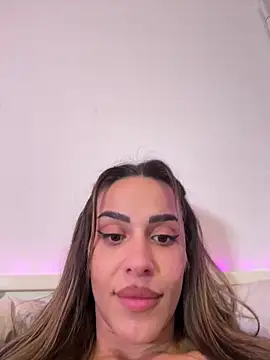 -Alisa's cam snapshot