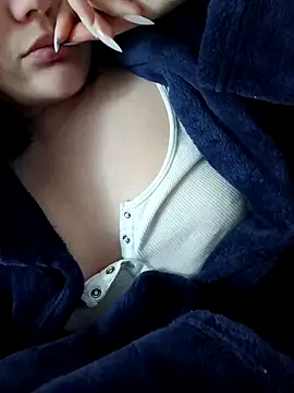 VelvetQueenXx's cam snapshot