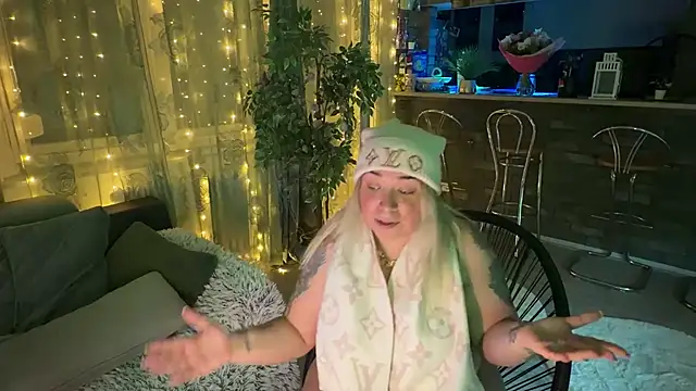 Monageil's cam snapshot