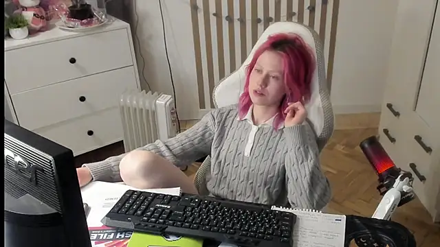 Silly__Milly's cam snapshot