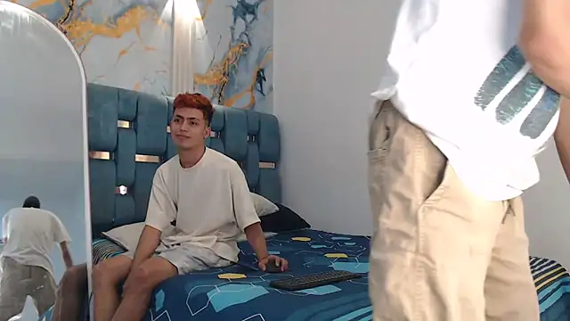 VERY_HOT_GUYS live sex cam