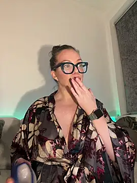 FemDom_RubyKnightXXO live sex cam