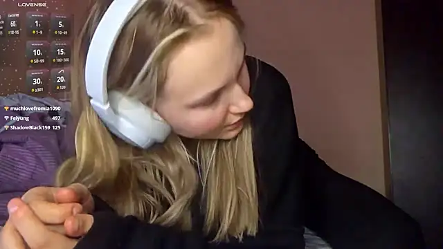 KarinRobertson live sex cam