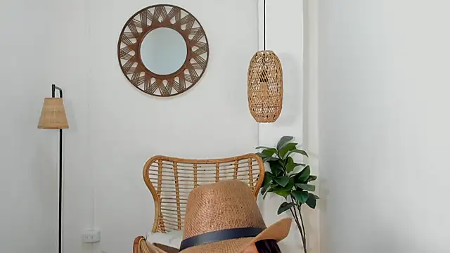 Kelsie_hills's cam snapshot