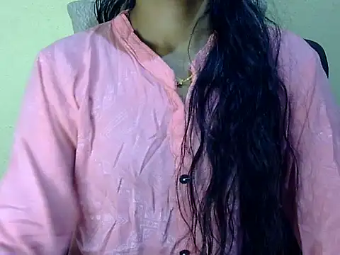 Khushi_v's cam snapshot