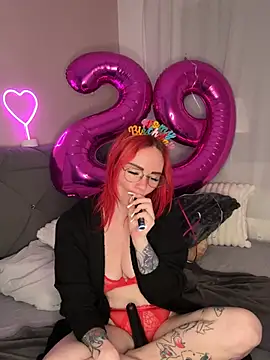 AlinaWinter live sex cam