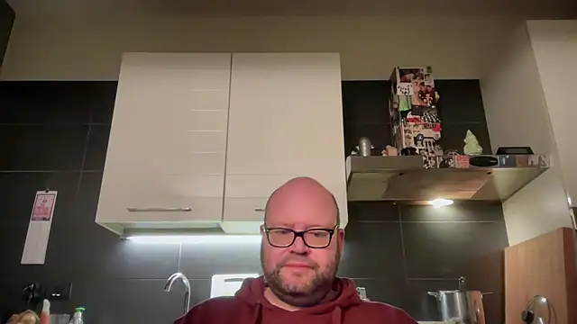 theitalianbear live sex cam