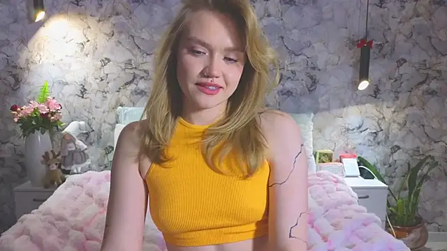 Aurora_Golden1's cam snapshot