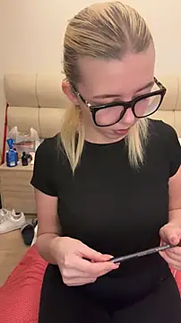 MonaNoire's cam snapshot