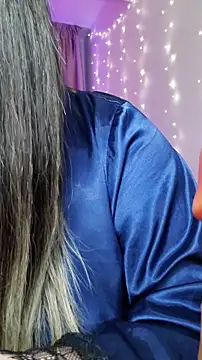 LarissaQuinn's cam snapshot