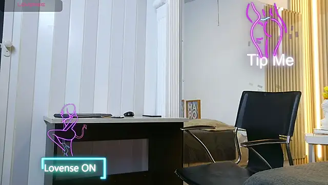 Pocahontaxxx1's cam snapshot