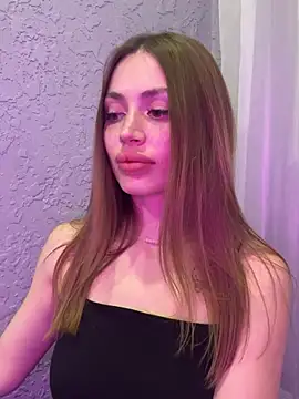 Elizabeth_Tay's cam snapshot