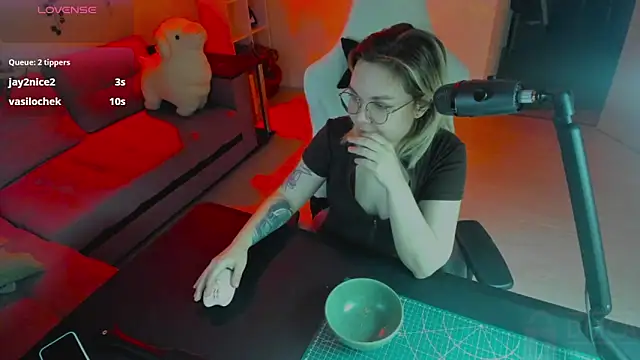 SpecterGirl's cam snapshot