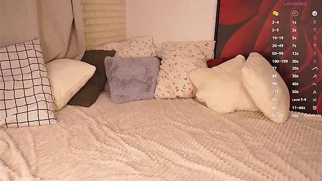 Love_audirs6's cam snapshot