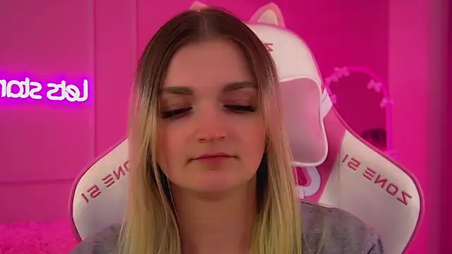 AnnyRaii's cam snapshot