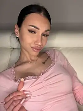 ilariea_girl's cam snapshot