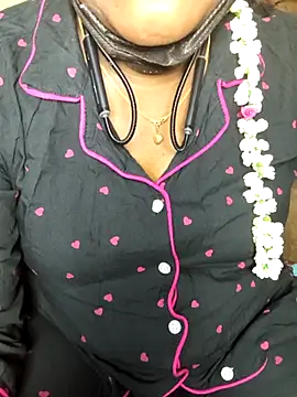 Tamil_flowergril's cam snapshot