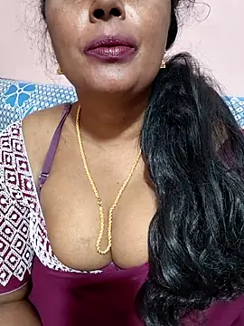 siri_tamiltelugu's cam snapshot