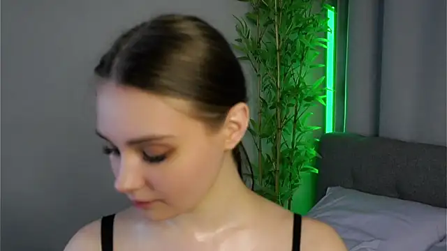 CarynRad's cam snapshot