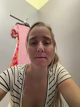 Skyellar's cam snapshot