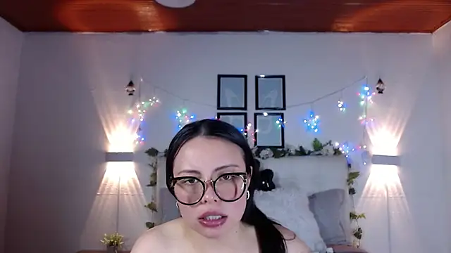 Megan_05_'s cam snapshot