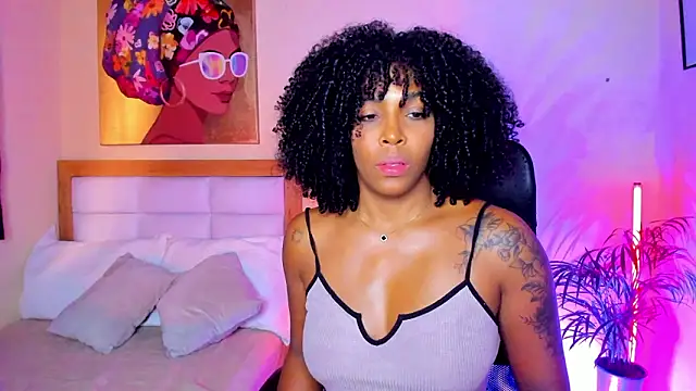 AitanaBrown_'s cam snapshot