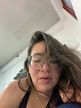 alisbloom's cam snapshot