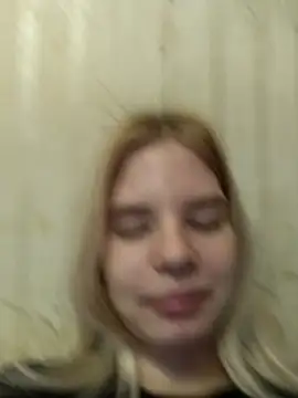 EsterSteele's cam snapshot