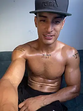 Maicol_xxxx live sex cam