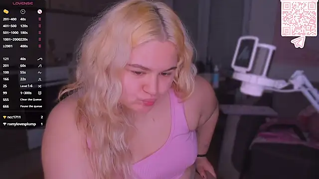 Freakcute_'s cam snapshot