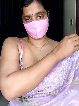 Rose-luckey's cam snapshot