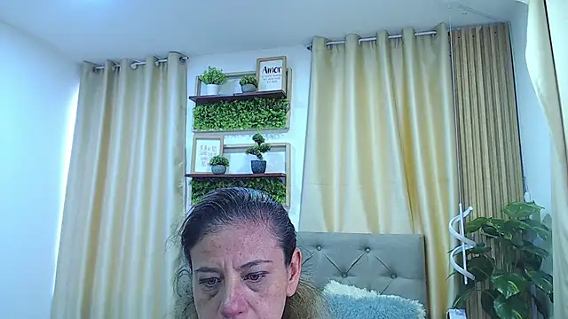 sasi_luna's cam snapshot