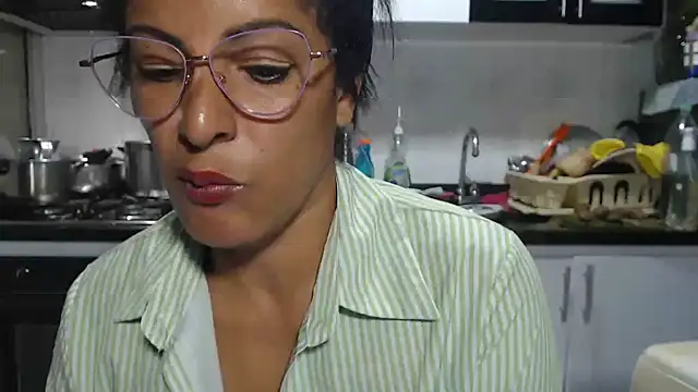 kateleyagrey's cam snapshot