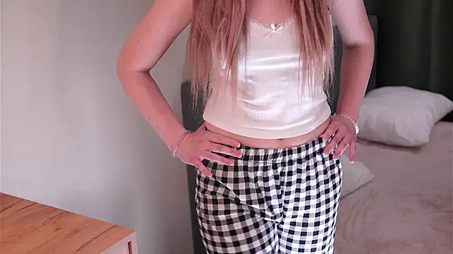 SandiCoutee's cam snapshot