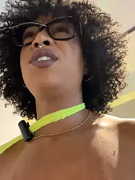 dianagolley420's cam snapshot