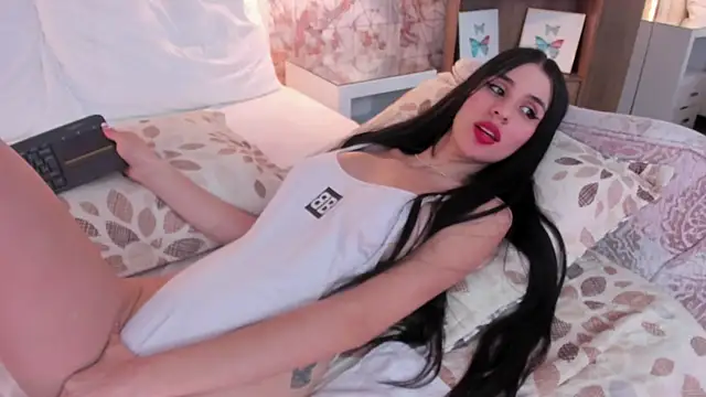 ScarletMore's cam snapshot