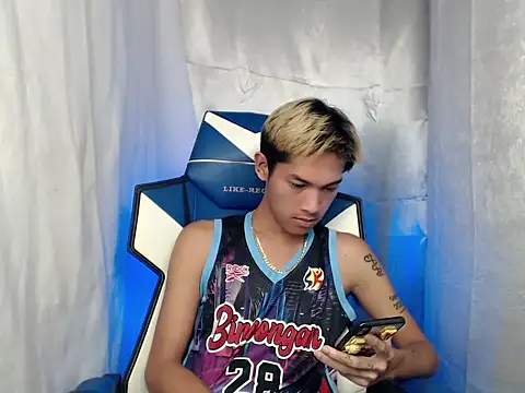 riks_tyler's cam snapshot