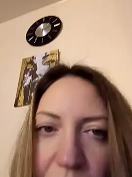 KattyLuuu's cam snapshot