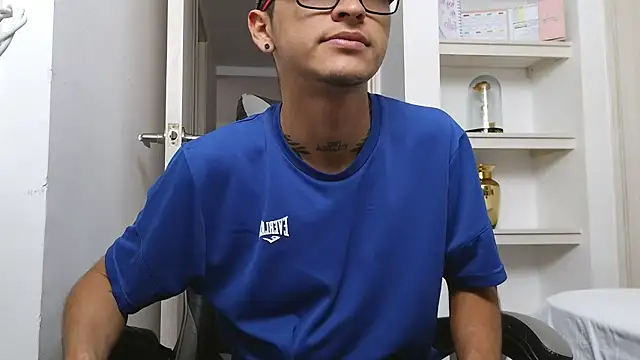 Nico_viper_1's cam snapshot