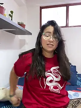 alisbloom's cam snapshot