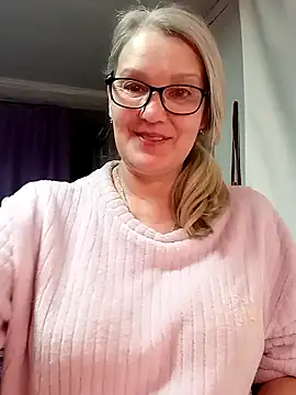 irinamaux live sex cam