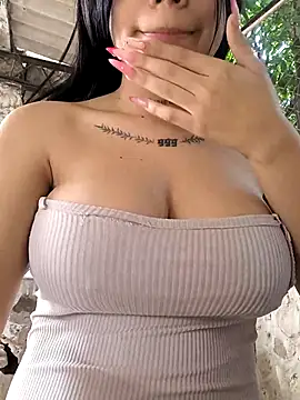 the_titis_outdoors live sex cam