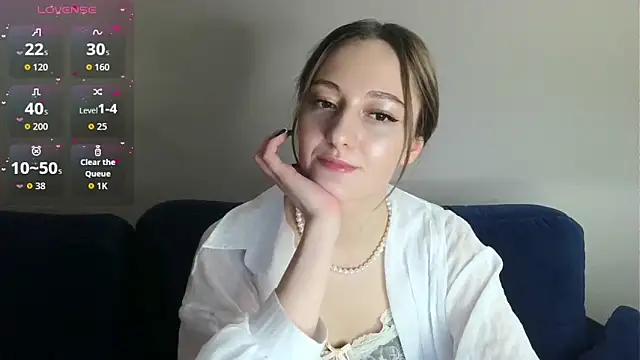 white_liillyy's cam snapshot