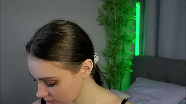 CarynRad's cam snapshot