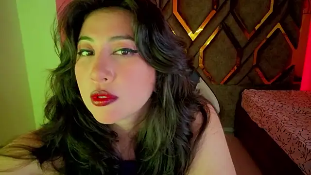 Luvienne's cam snapshot