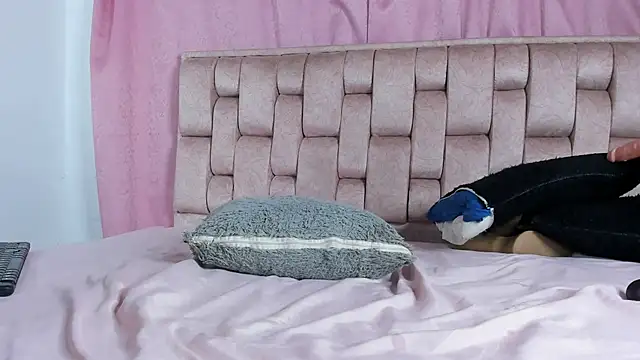 Emma_Evelyn's cam snapshot